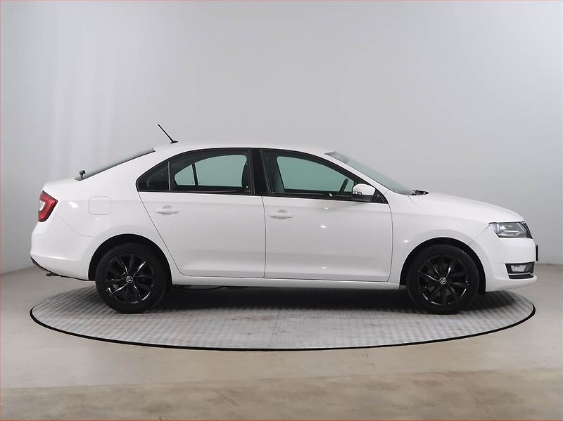 Škoda Rapid (2017) Style 1.0 TSI, Serv.kniha - fotka 6 z 16