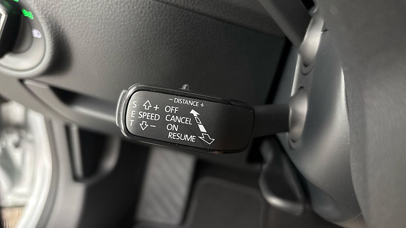 Škoda Superb 2.0 TDI DSG Style Combi - fotka 14 z 28