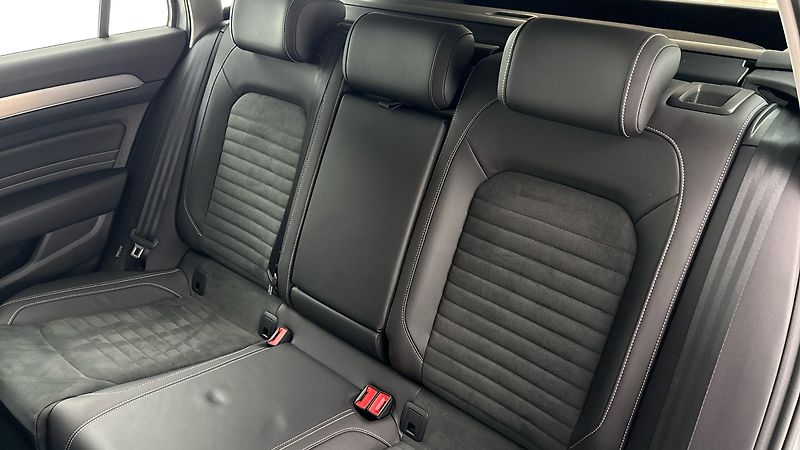 Volkswagen Passat 2.0 TDI DSG Elegance Variant - fotka 16 z 27