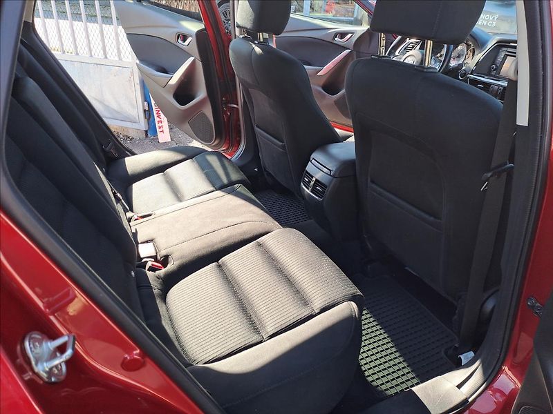 Mazda 6 2,2 Skyactiv-D KOUPENO CZ - fotka 7 z 17