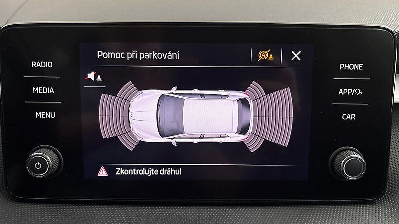 Škoda Fabia 1.0 TSI Style - fotka 12 z 23