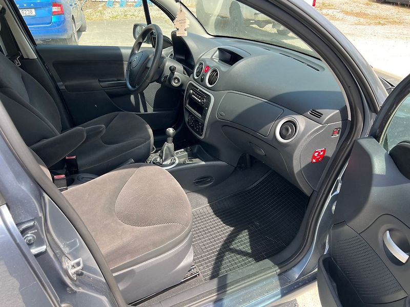 Citroën C3 1.4i - fotka 12 z 14