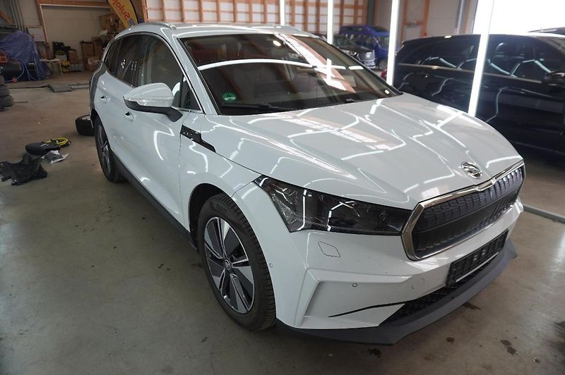 Škoda Enyaq 150kw, iV80 19ALU SOH 96% - fotka 2 z 8