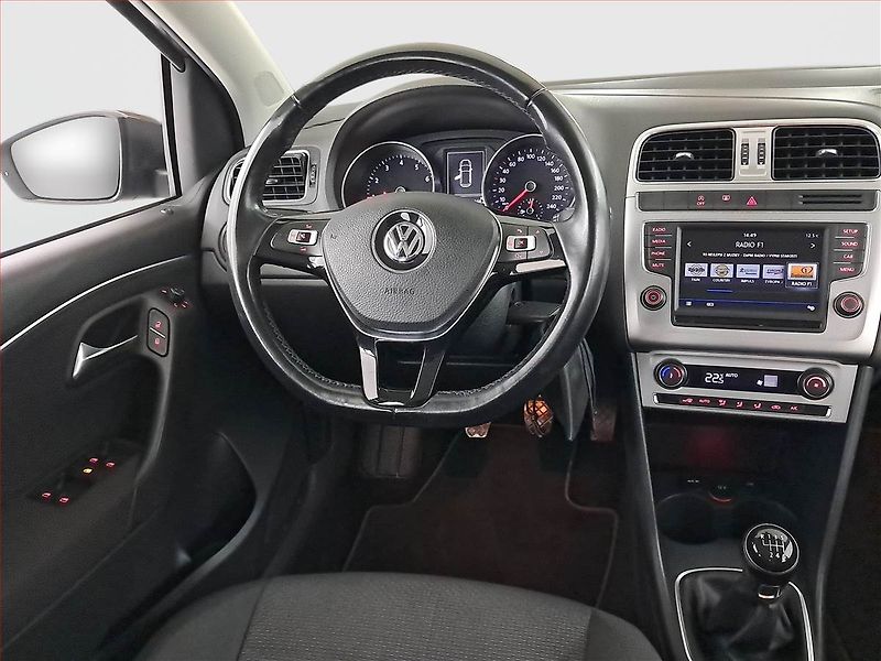 Volkswagen Polo (2017) 1.2 TSI - fotka 7 z 18