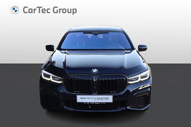 BMW Řada 7 750Li xDrive Sedan - fotka 2 z 16