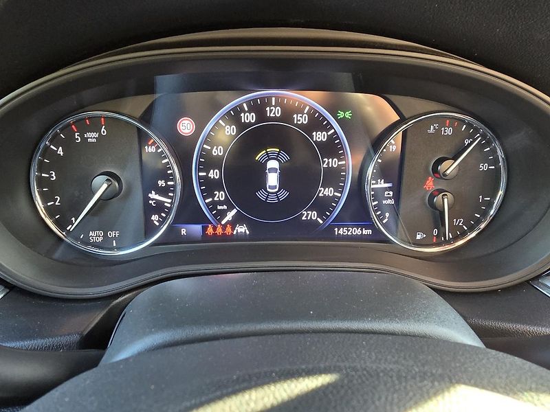 Opel Insignia 128kW 4x4 AUT Ultimate ST -DPH - fotka 31 z 40