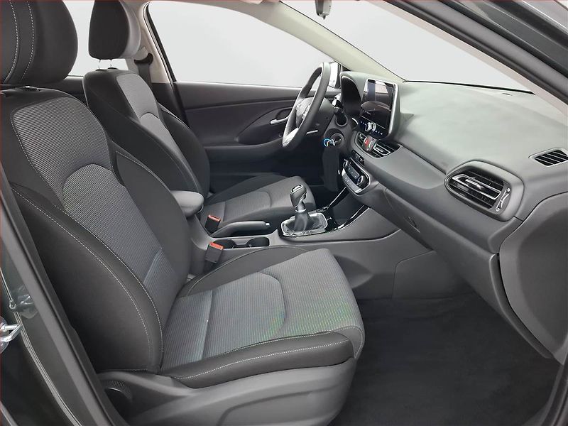 Hyundai i30 (2026) 1.0 T-GDI, COMFORT, KAMERA - fotka 9 z 20
