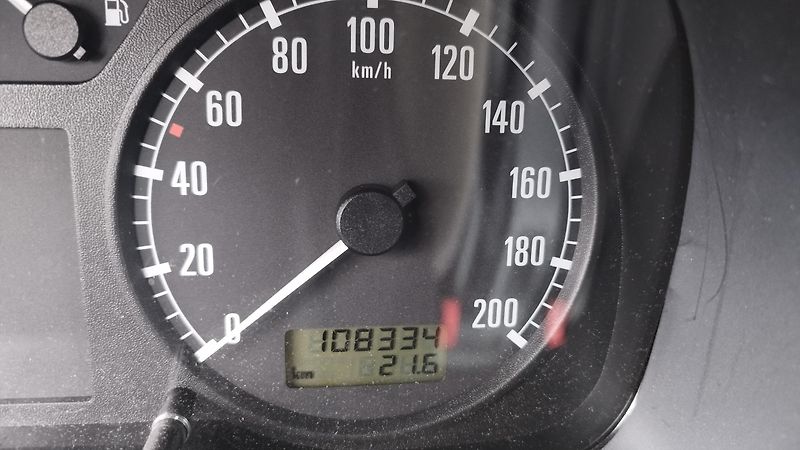Škoda Octavia 1.6i,volat- 608 081 843 - fotka 10 z 15