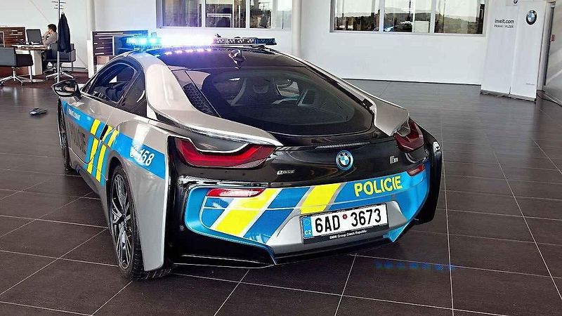 BMW i8 ve službách Policie ČR.