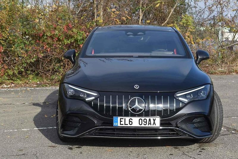 Mercedes AMG EQE 43 4Matic poslouží k reprezentaci i k zábavě