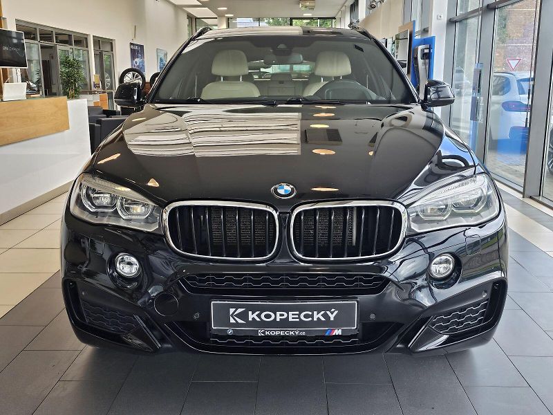 BMW X6 xDrive30d - fotka 2 z 31