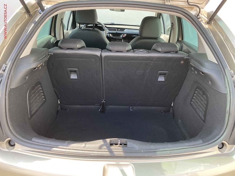 Citroën C3 (2011) 1.4i, ČR, AC, park. čidla, - fotka 7 z 17