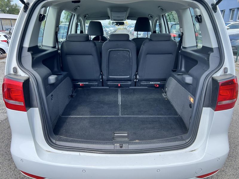 Volkswagen Touran 1.2TSi 77kw  7MÍST TEMPOMAT  - fotka 31 z 44