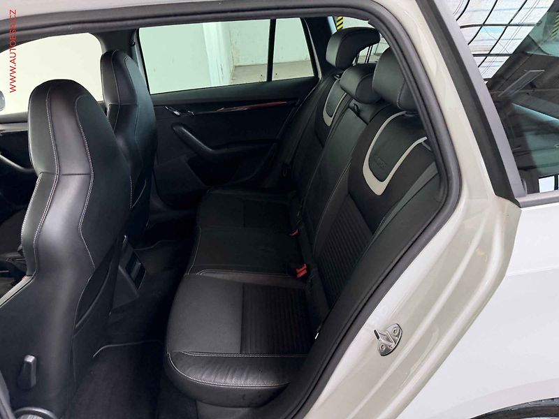 Škoda Octavia (2015) 2.0TDi, DSG, navi, bixen - fotka 10 z 17