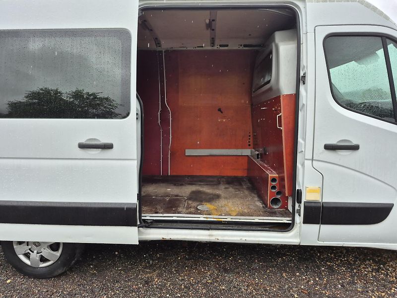 Renault Master (2015) 2.3Dci 135 L2H2 - fotka 17 z 24