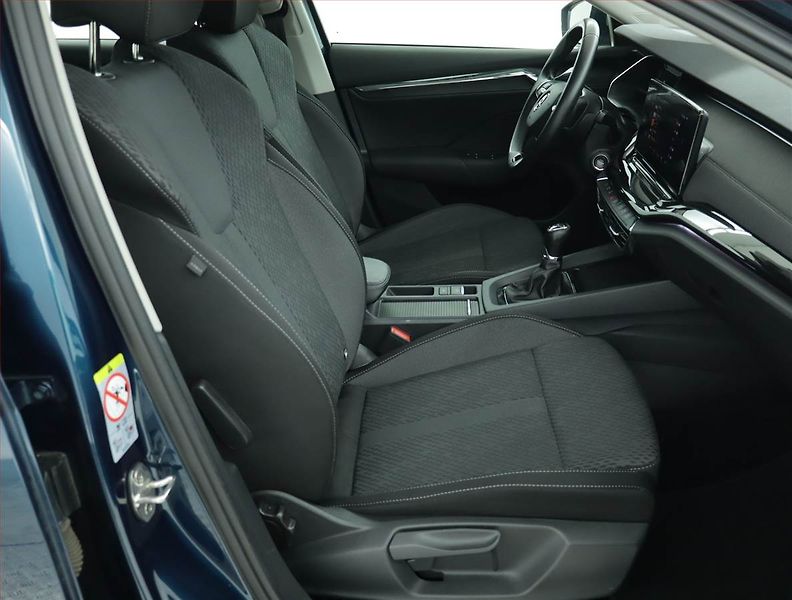 Škoda Octavia (2022) 2.0 TDI, ČR,1.maj, Serv.kniha - fotka 9 z 15