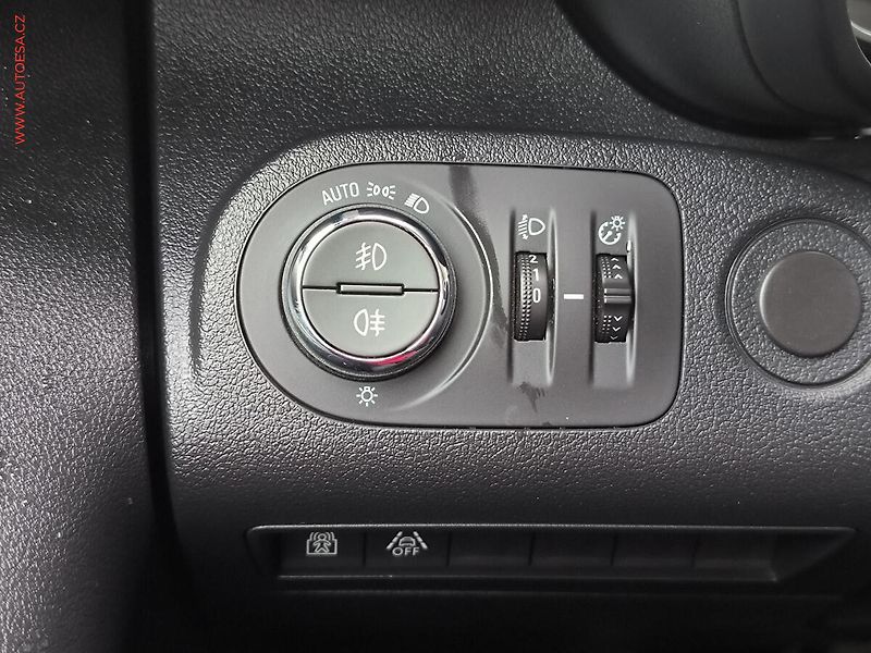 Opel Combo (2022) 1.5CDTi, 1.maj,ČR, Elegance - fotka 16 z 19