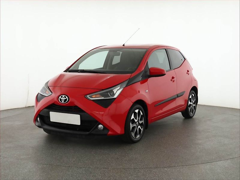 Toyota Aygo (2018) 1.0 VVT-i, Serv.kniha - fotka 2 z 16
