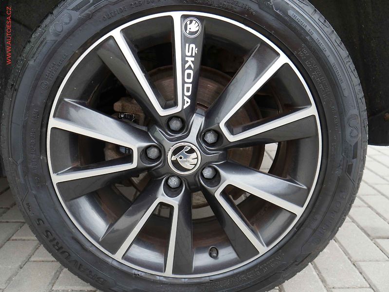 Škoda Yeti (2015) 2.0 TDI, 2.maj,ČR, DSG - fotka 21 z 22