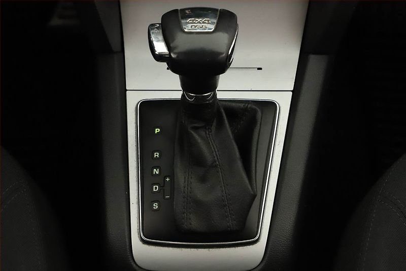 Škoda Octavia (2011) Scout 2.0 TDI, 4X4, Automat - fotka 13 z 18