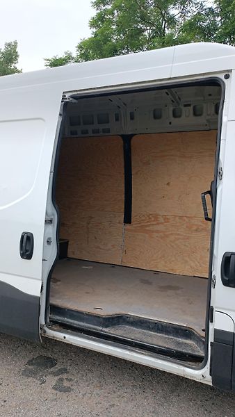 Iveco Daily 35S16V 78t km !! 16m3 klima - fotka 13 z 19