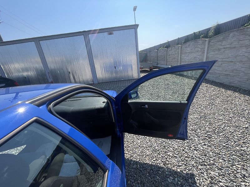 Volkswagen Golf 1.6i SR 100PS 134TKM REZERVACE - fotka 139 z 174