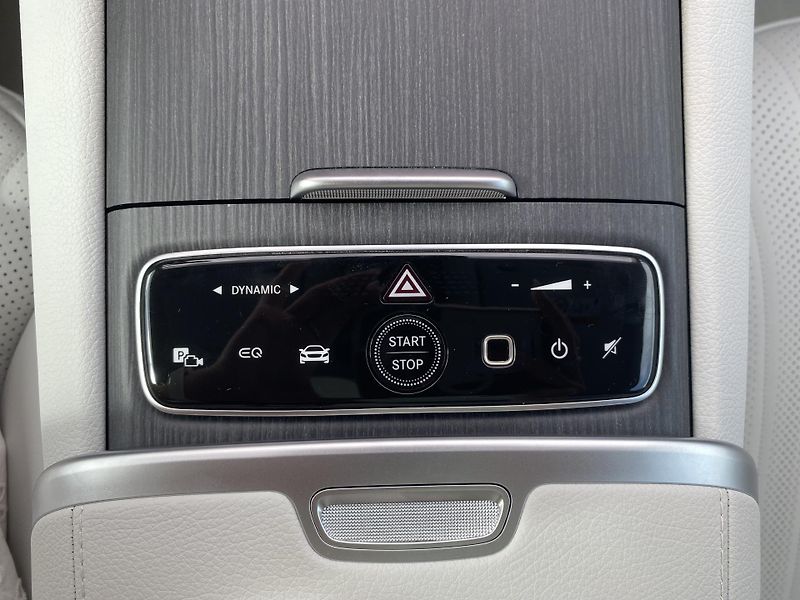 Mercedes-Benz EQE EQE 500 4MATIC ElectricArt - fotka 25 z 26