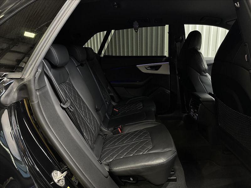 Audi SQ8 COMPETITION PLUS ČR 1.MAJ - fotka 44 z 50