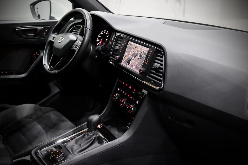 Seat Ateca 1.4 TSI 110 kW DSG 4Drive - fotka 14 z 47