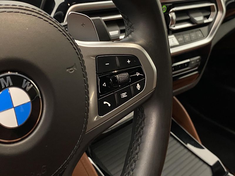 BMW X4 xDRIVE 20i M-PAKET AUT CZ - fotka 20 z 73