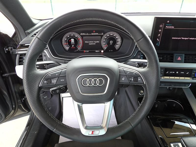 Audi A4 40TFSI quattro Competition+ ČR - fotka 12 z 24