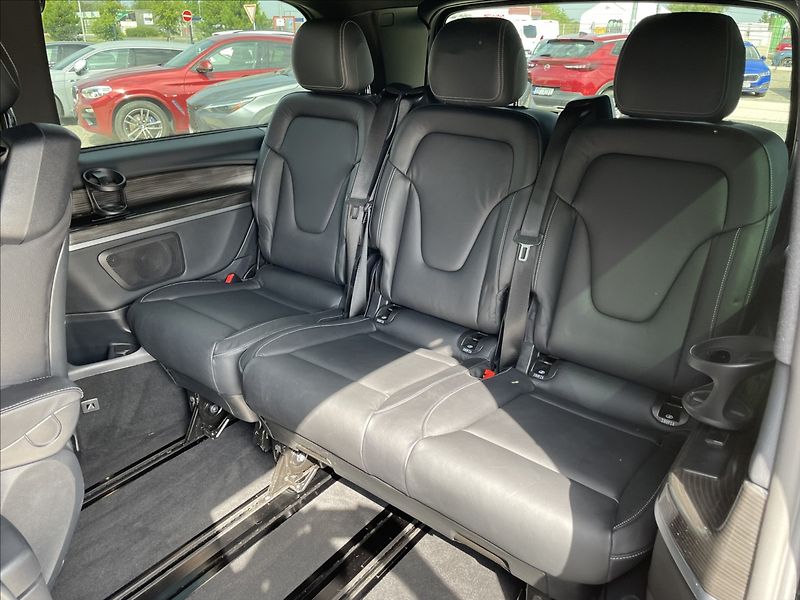 Mercedes-Benz Třídy V 2,0 250d 4MATIC LONG ČR.1.MAJ. - fotka 22 z 37