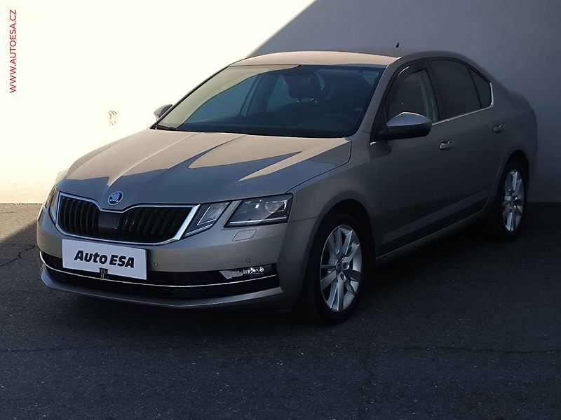 Škoda Octavia (2018) 1.4TSi, ČR, DSG, navi, LED - fotka 3 z 22