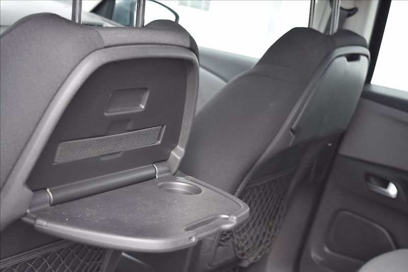 Citroën C4 Picasso 1,6 HDI 68KW KLIMA BEZ ADBLUE - fotka 19 z 51