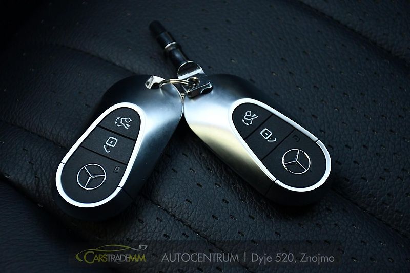 Mercedes-Benz EQE 350 AMG 4MATIC PANORAMA  - fotka 36 z 55