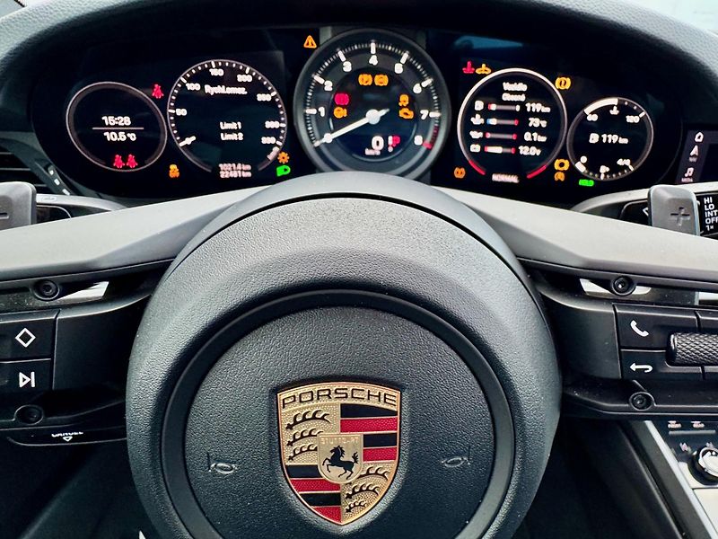 Porsche 911 (2020) Approved BOSE Střecha 20/21
