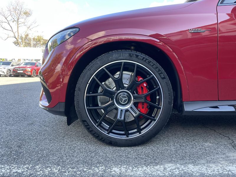 Mercedes-Benz GLC 63 S AMG E PERFORMANCE - fotka 10 z 37