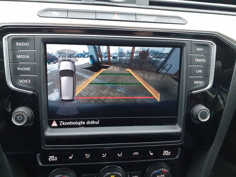 Volkswagen Passat Variant (2015) 2.0 TDi 176 Kw 4x4 DSG - fotka 15 z 47