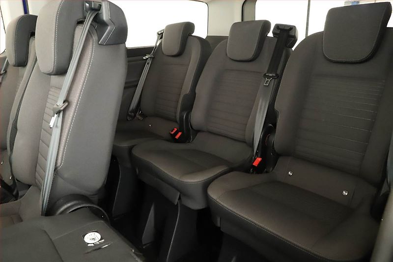 Ford Tourneo Custom (2023) Titanium 2.0 EcoBlue, ČR - fotka 13 z 16