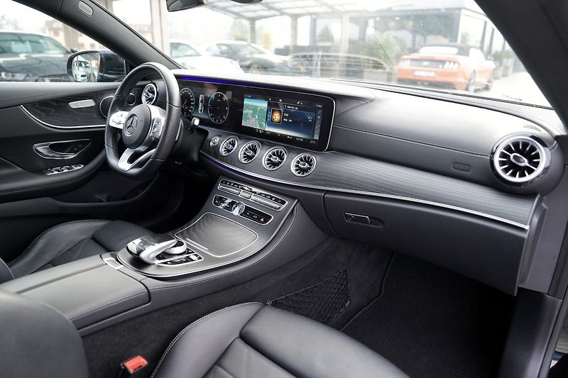 Mercedes-Benz Třídy E E 300d AMG Avantgarde/245 PS - fotka 22 z 34