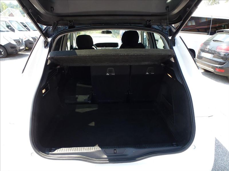 Citroën C4 Picasso 1,2 PureTech 130 S&S MAN6 NAVI - fotka 23 z 56