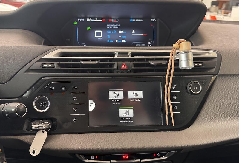 Citroën Grand C4 Picasso 1.6 HDI,Intensive ,ČR, 7 míst - fotka 20 z 29