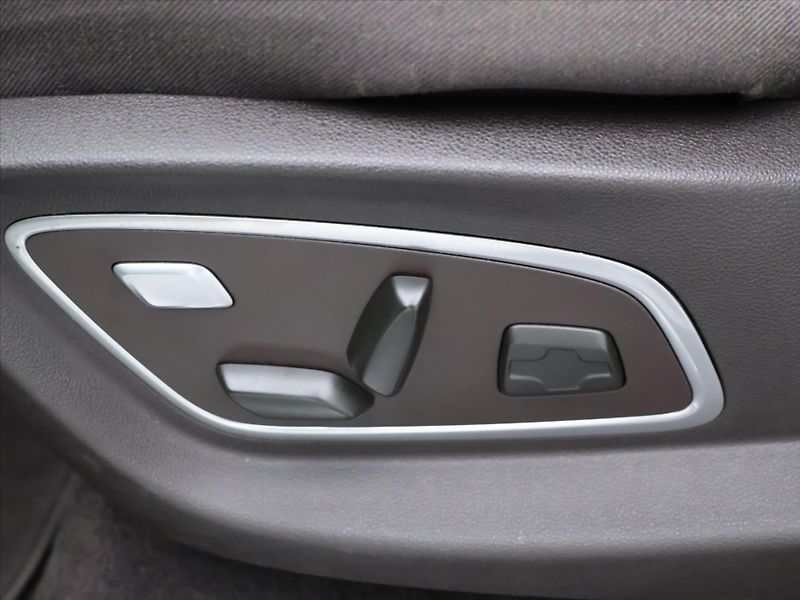 Renault Espace 1,6 dCi 118kW Aut. Energy - fotka 16 z 31