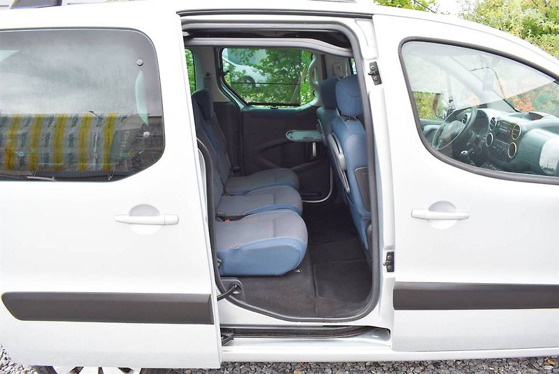 Citroën Berlingo 1,6 16V MULT,1.M,SERVIS,TOP! - fotka 15 z 18