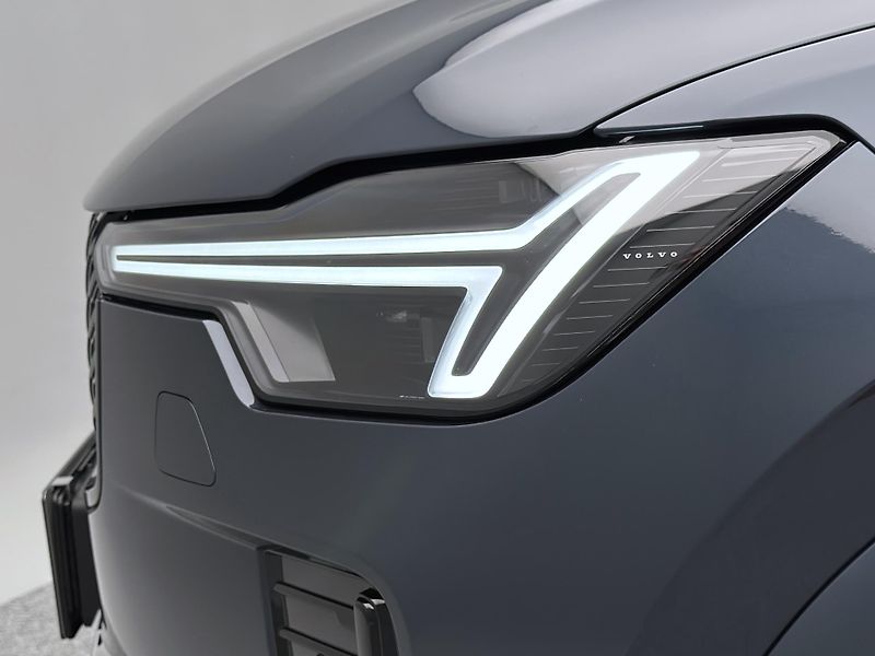 Volvo XC90 (2026) T8 AWD Plug-in DARK PLUS 7m - fotka 28 z 28