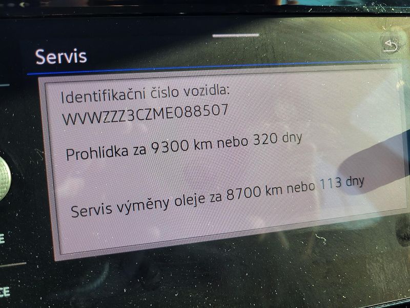 Volkswagen Passat 1.4 TSI PHEV GTE HYBRID - fotka 46 z 48
