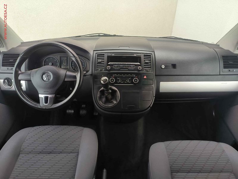 Volkswagen Multivan (2012) 2.0TDi, Comfortline, 103kW - fotka 8 z 19