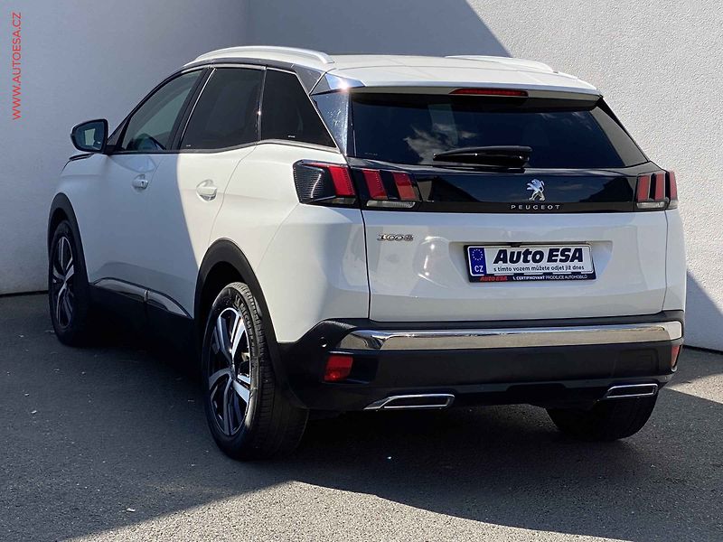 Peugeot 3008 (2019) 1.2PT, Allure, AT, panor - fotka 6 z 18
