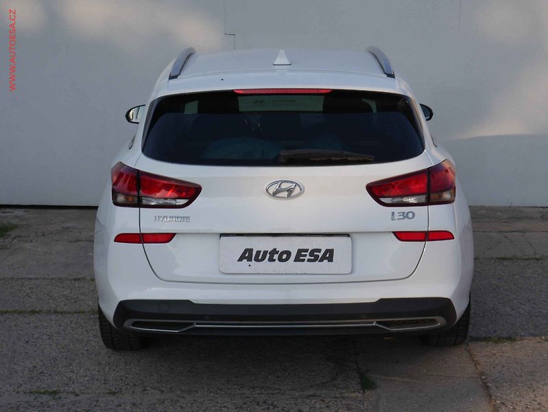 Hyundai i30 (2021) 1.6 CRDi, ČR, Smart, LED - fotka 5 z 18