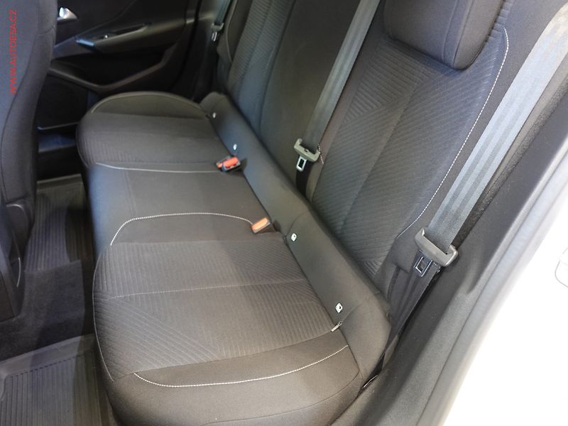 Peugeot 308 (2022) 1.2PT, ČR, Klima - fotka 10 z 21